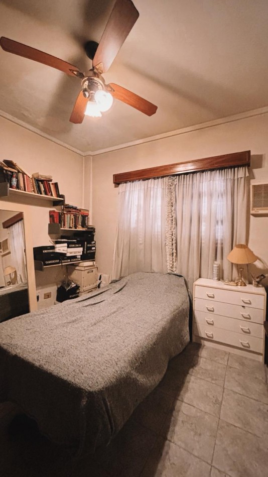 Alpatacal 6600. Casa 4 ambientes con patio y garage.