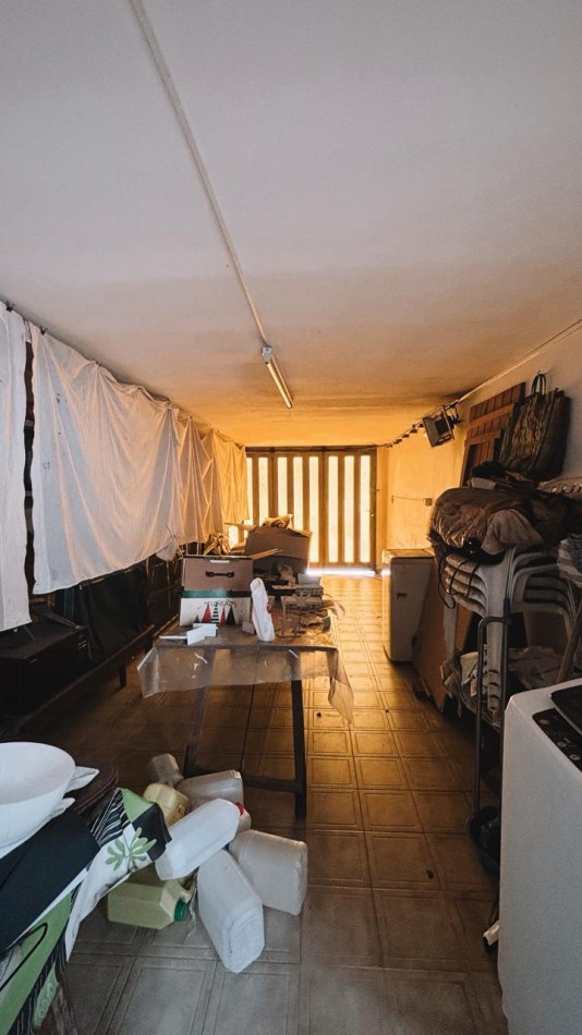 Alpatacal 6600. Casa 4 ambientes con patio y garage.