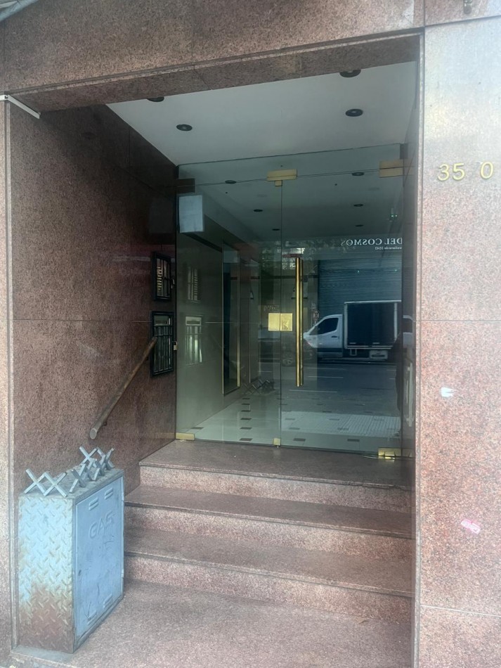Av. Avellaneda 3500. Departamento 2 ambientes interno. 