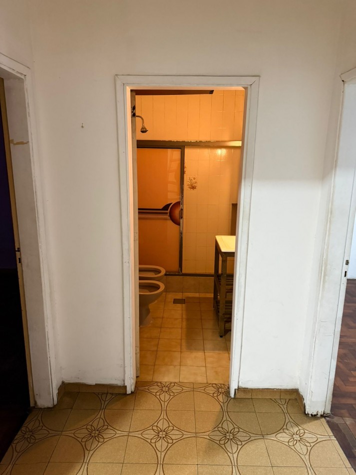 Rivera Indarte 2300. Casa multifamiliar