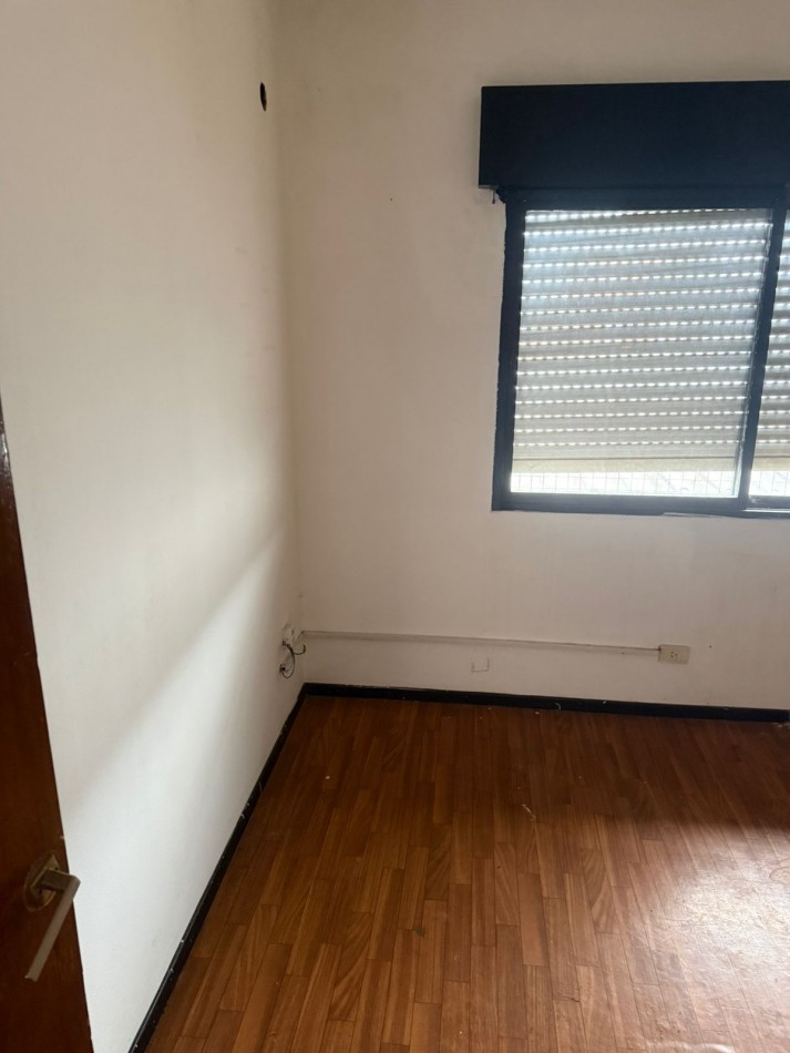 Rivera Indarte 2300. Casa multifamiliar