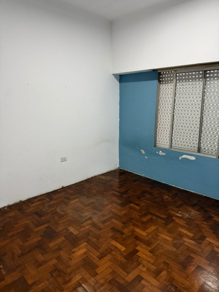 Rivera Indarte 2300. Casa multifamiliar