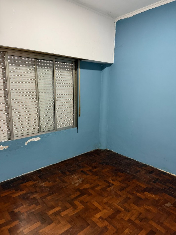 Rivera Indarte 2300. Casa multifamiliar