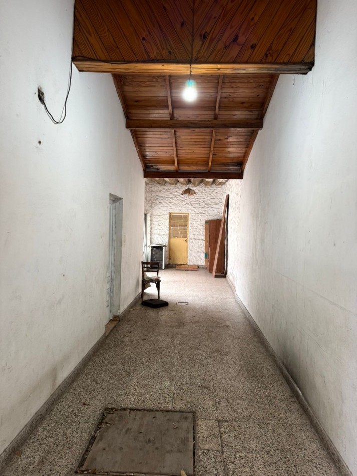 Rivera Indarte 2300. Casa multifamiliar