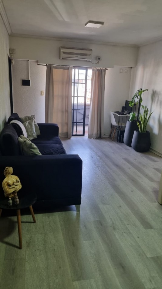 Carhue 1300. PH 3 ambientes.