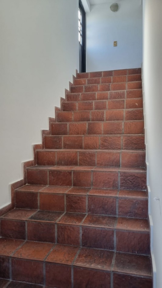 Carhue 1300. PH 3 ambientes.