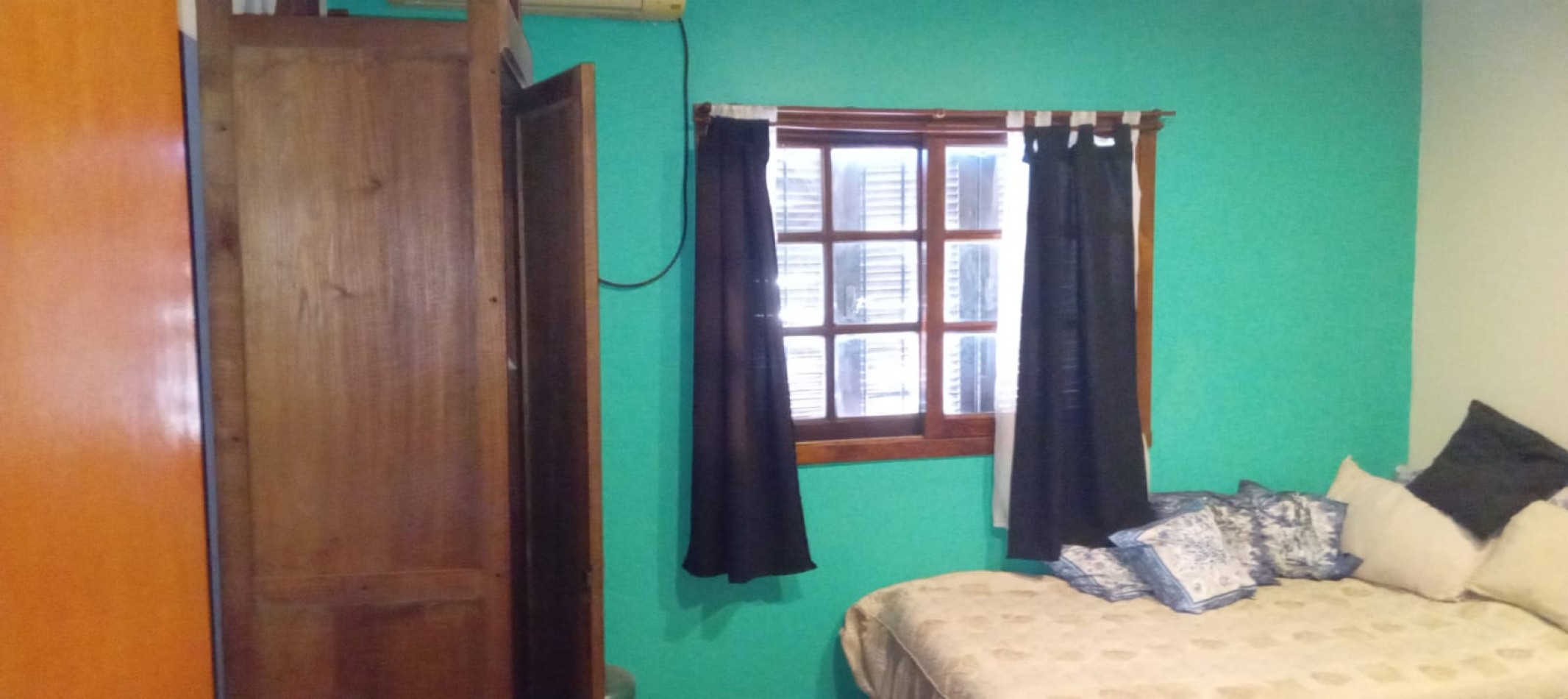 Origone 900. Casa 3 ambientes con entrepiso a terminar.