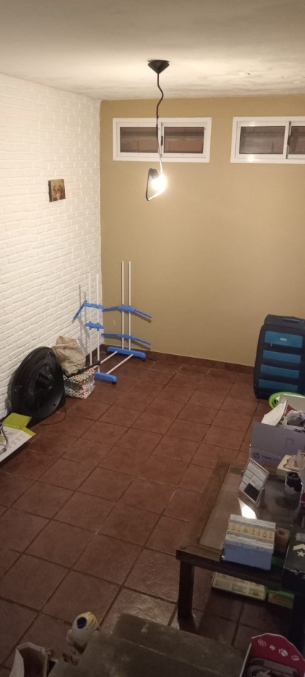 Basualdo 2500. PH 4 ambientes al frente.