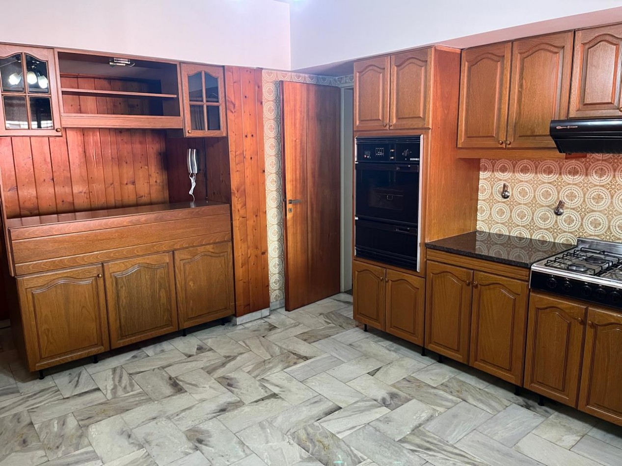 Acassuso 7000. Casa 3 ambientes