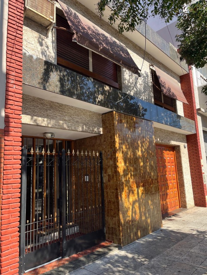 Acassuso 7000. Casa 3 ambientes