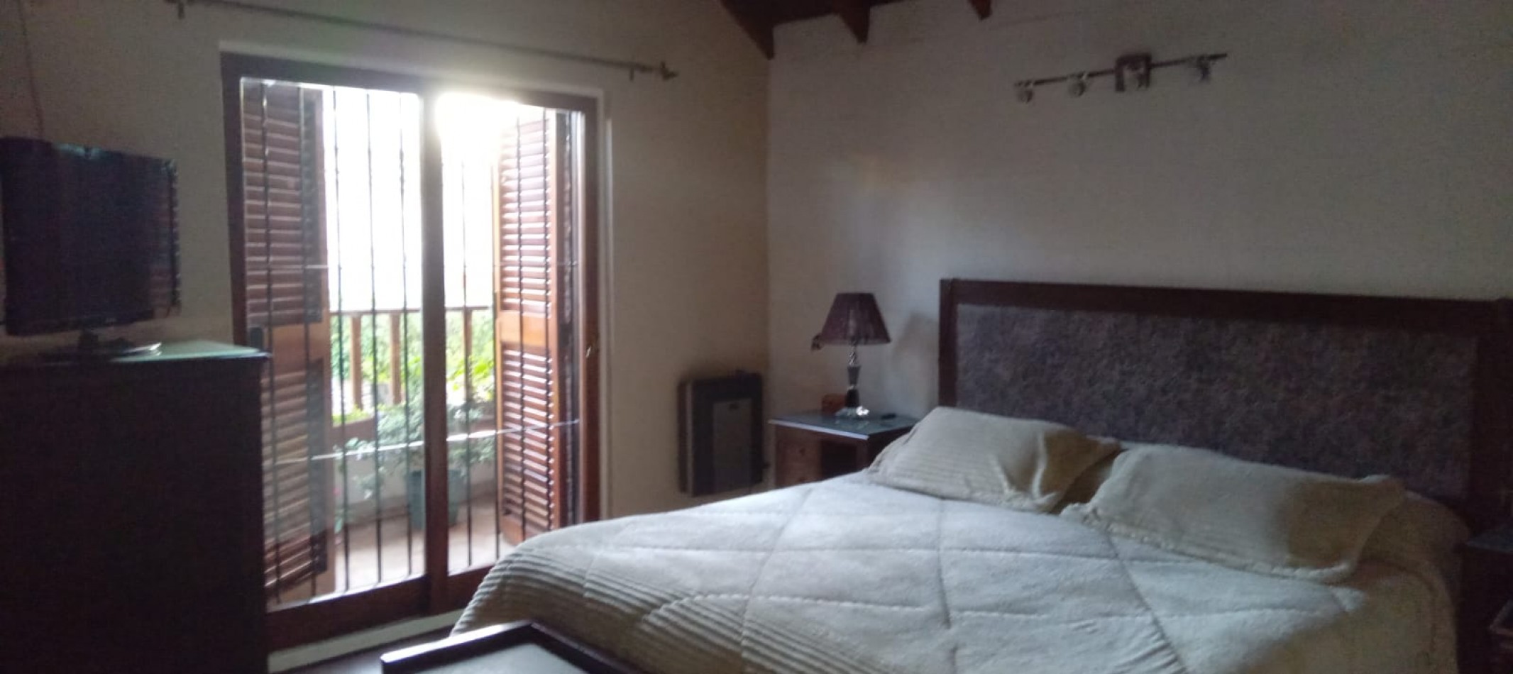 Cafayate 1100. Chalet 4 ambientes.