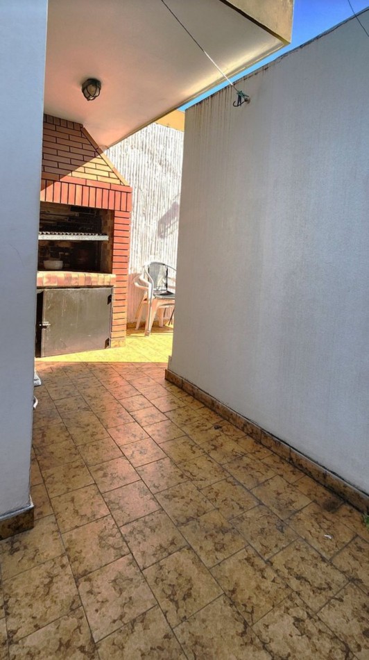 Ercilla 7000. Casa 4 ambientes.