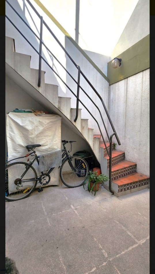 Ercilla 7000. Casa 4 ambientes.