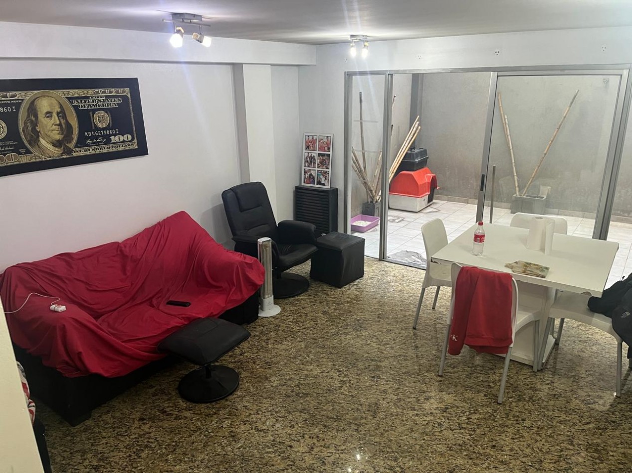 Larrazabal 1100. Departamento 4 ambientes con cochera.