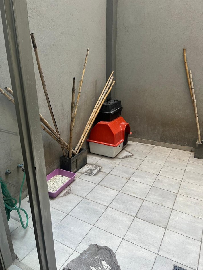 Larrazabal 1100. Departamento 4 ambientes con cochera.