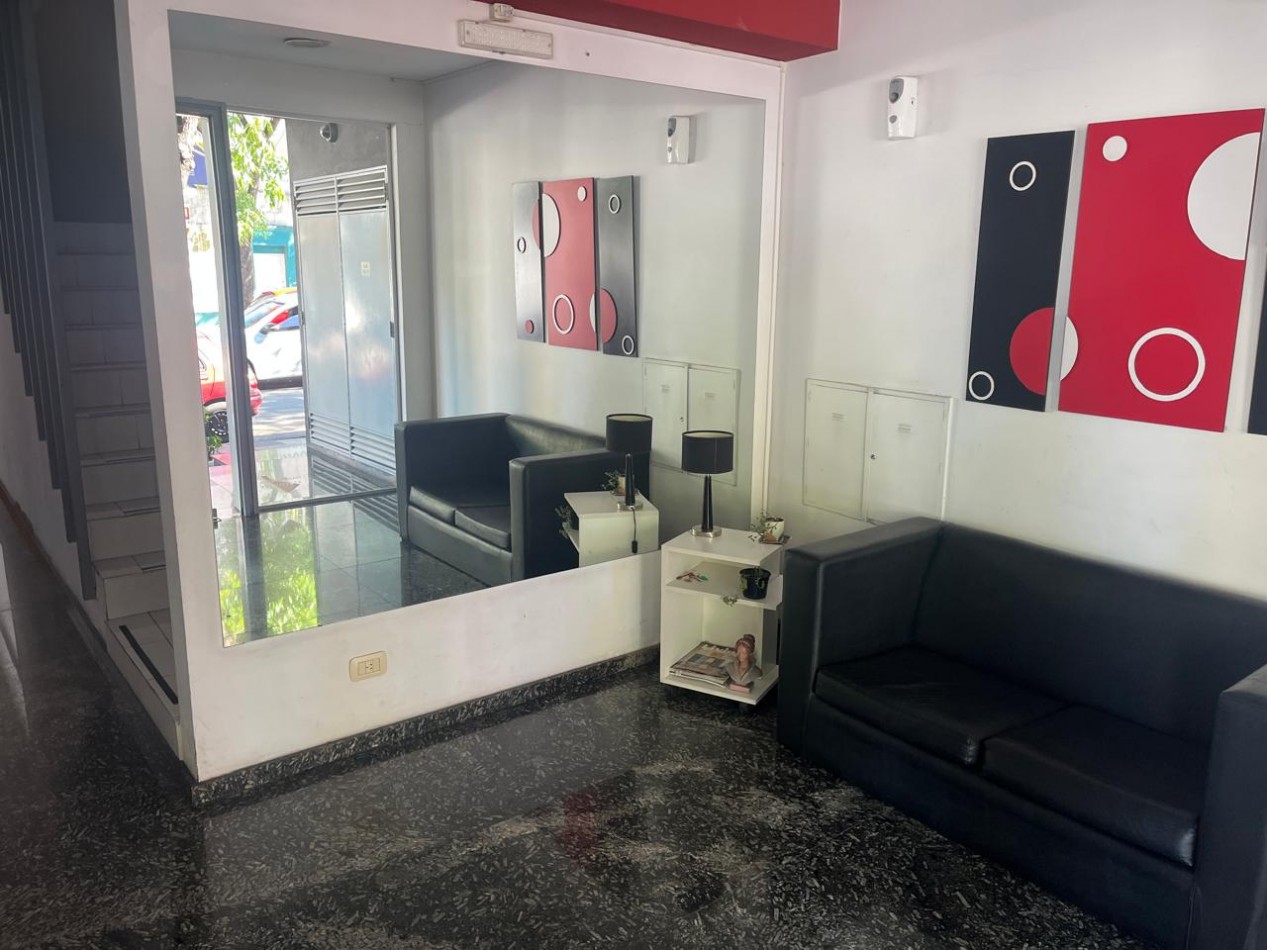 Larrazabal 1100. Departamento 4 ambientes con cochera.