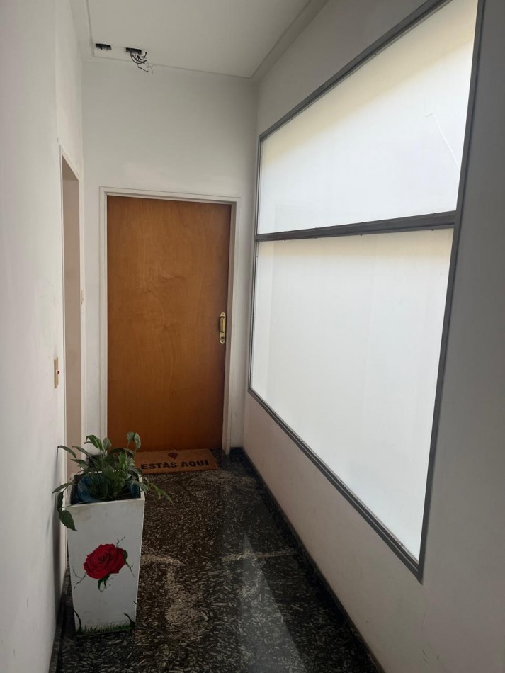 Larrazabal 1100. Departamento 4 ambientes con cochera.