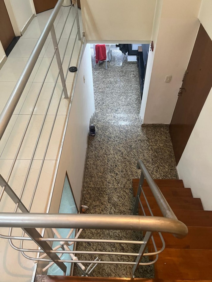 Larrazabal 1100. Departamento 4 ambientes con cochera.