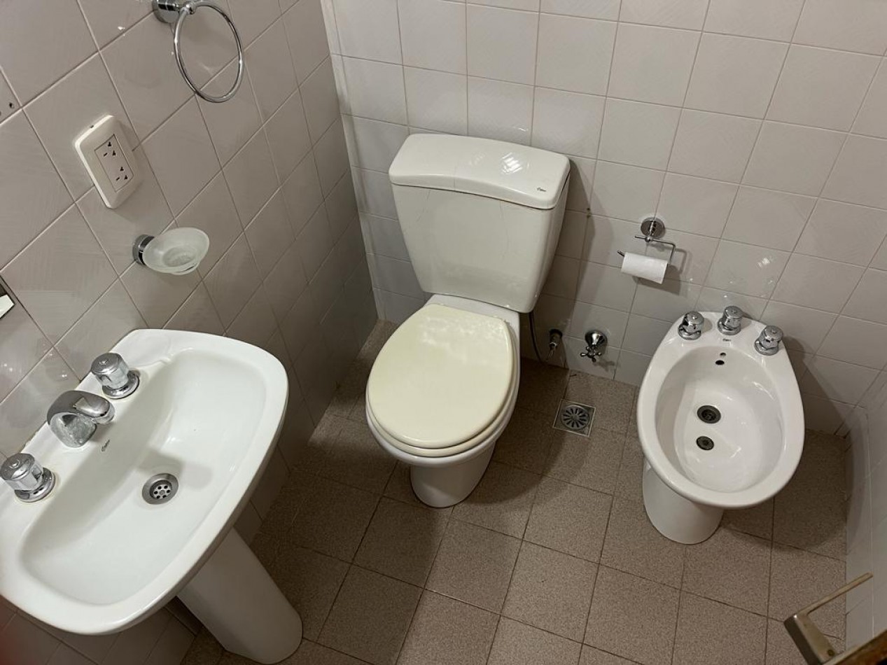 Pola 100. Departamento 2 ambientes frente