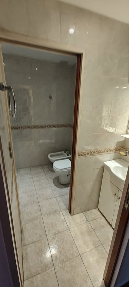 Zequeira 7100. Triplex 3 ambientes.