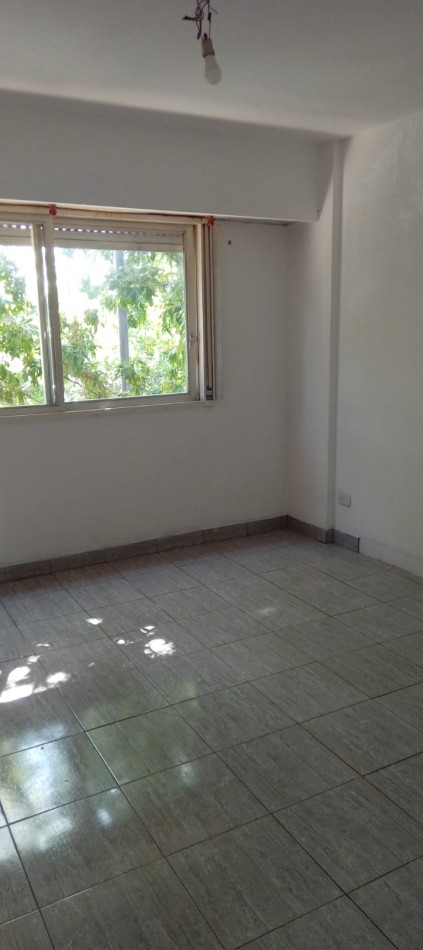 Martiniano Leguizamon 700. PH/Duplex 3 ambientes al frente.