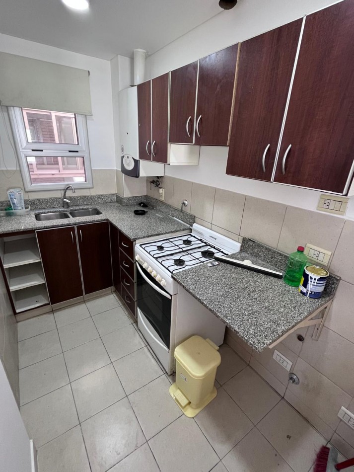 Juan Bautista Alberdi 5800. Departamento 2 ambientes con cochera.