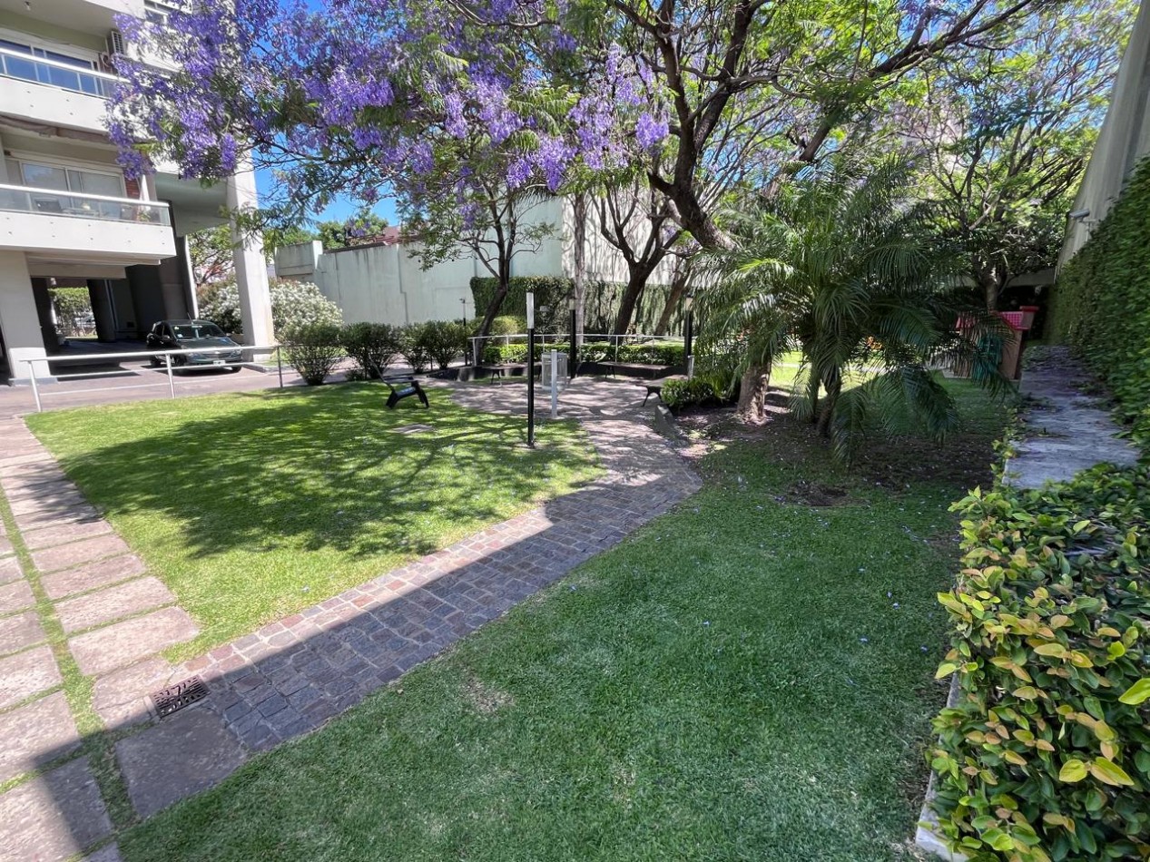 Juan Bautista Alberdi 5800. Departamento 2 ambientes con cochera.