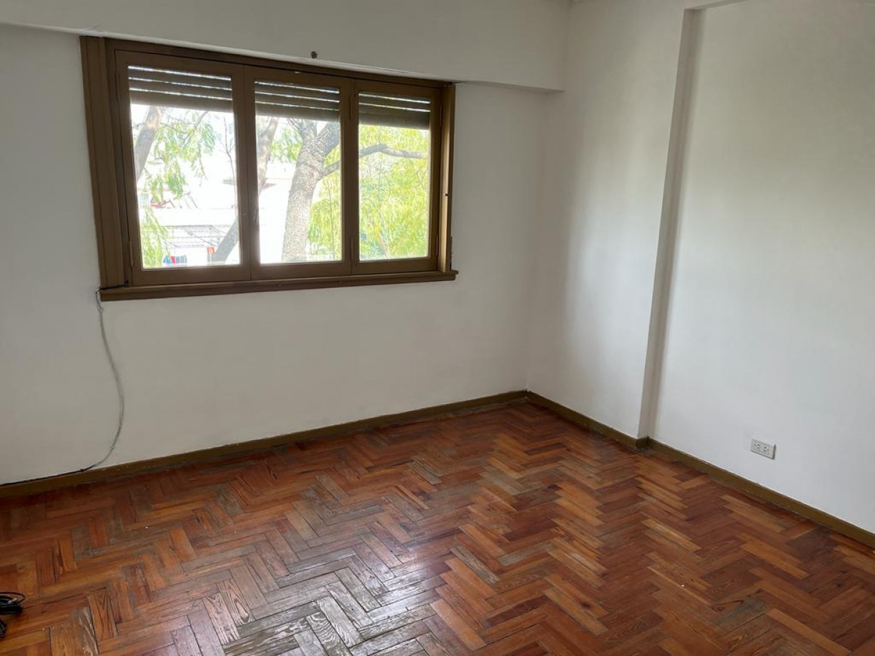 Emilio Castro 6800. Departamento 2 ambientes frente.