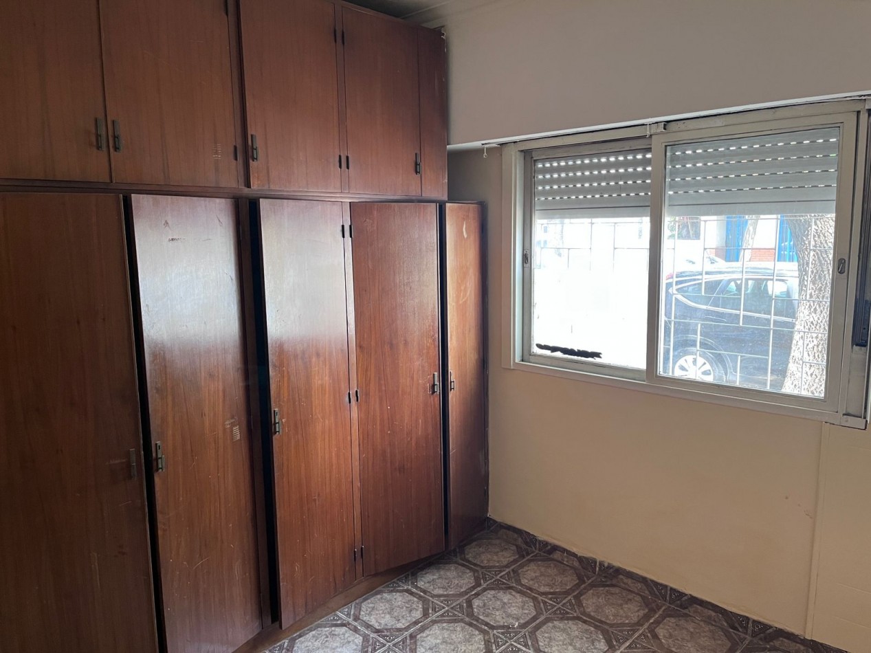 Chascomus 5200. PH 2 ambientes al frente con terraza.