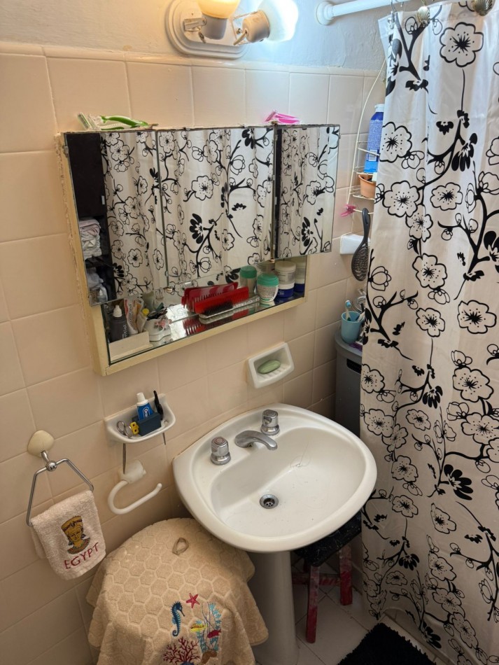 Guamini 1200. Departamento 3 ambientes.