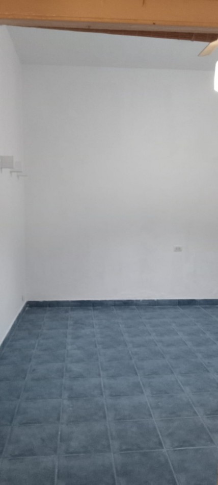 Carhue 1200. PH 3 ambientes planta baja contrafrente.