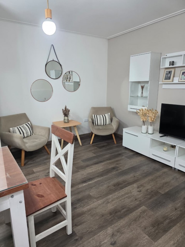 Ulrico Schmidl 6800. PH 3 ambientes en duplex.