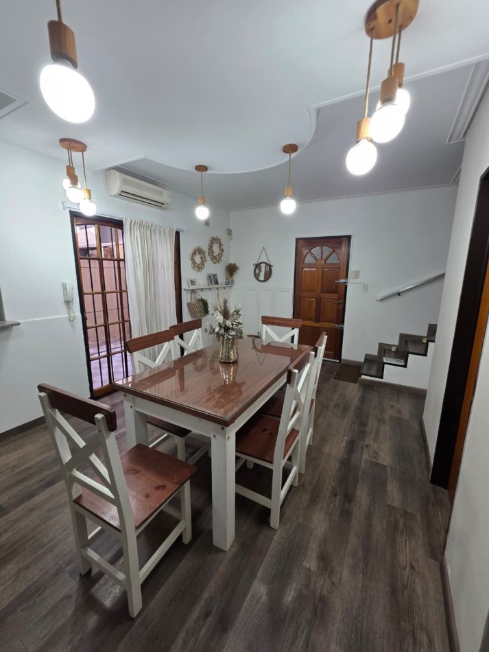 Ulrico Schmidl 6800. PH 3 ambientes en duplex.