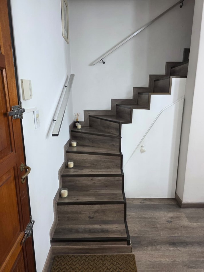 Ulrico Schmidl 6800. PH 3 ambientes en duplex.