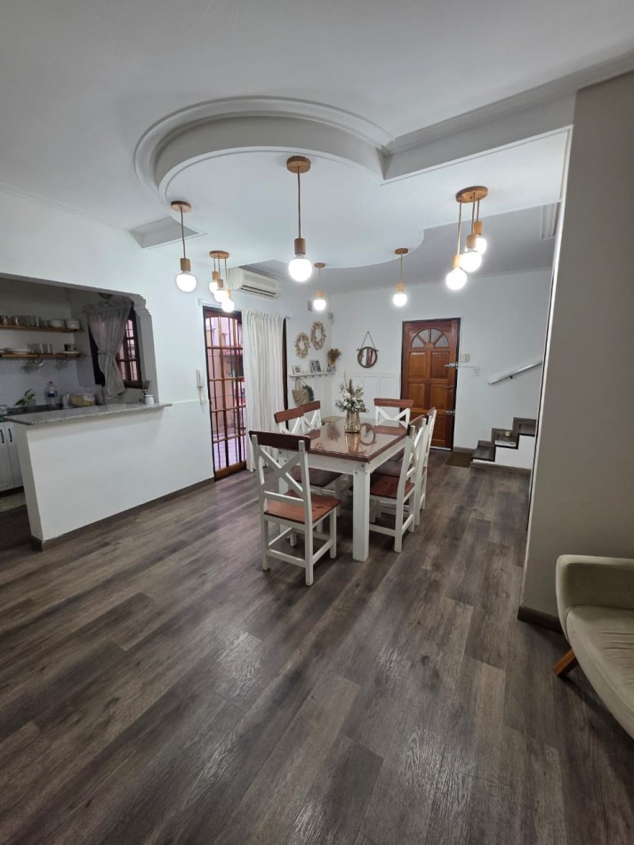 Ulrico Schmidl 6800. PH 3 ambientes en duplex.