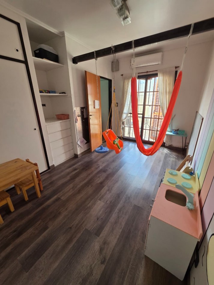 Ulrico Schmidl 6800. PH 3 ambientes en duplex.