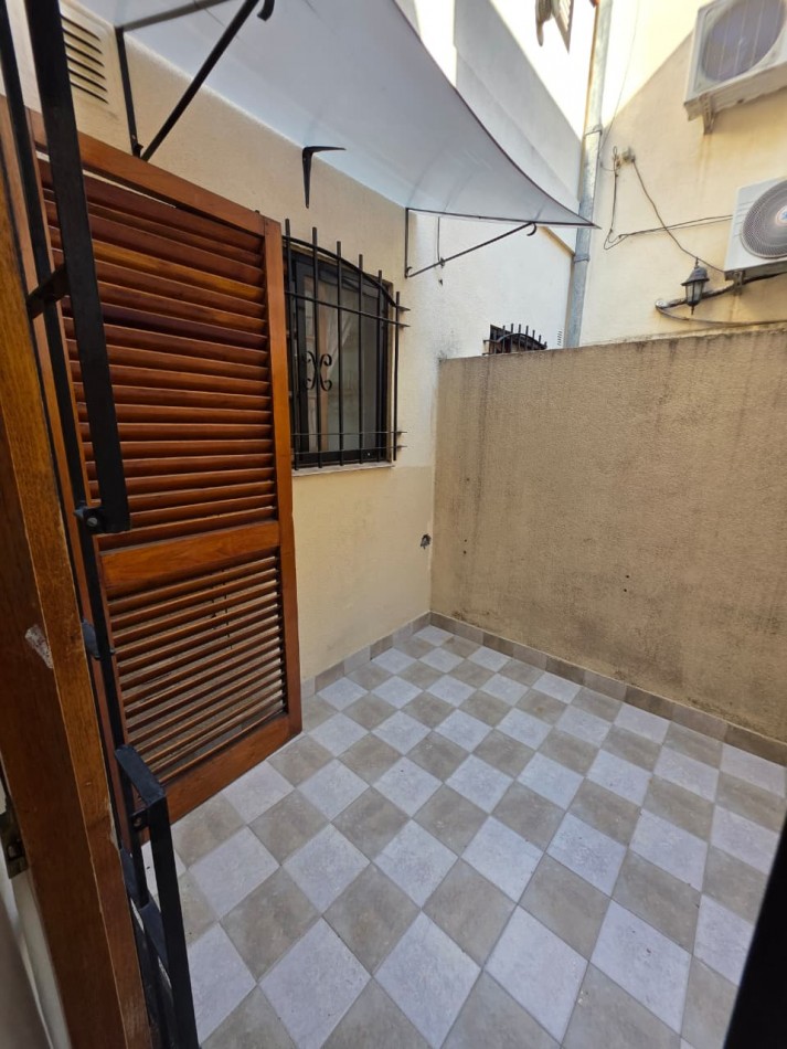 Ulrico Schmidl 6800. PH 3 ambientes en duplex.