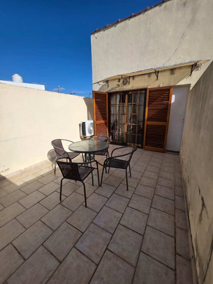 Ulrico Schmidl 6800. PH 3 ambientes en duplex.