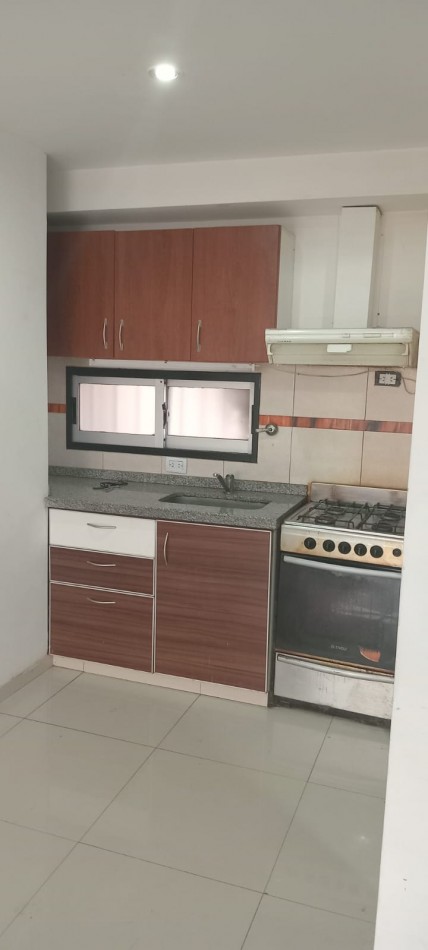 Ramon Falcon 5500. Departamento 3 ambientes con cochera descubierta y baulera,