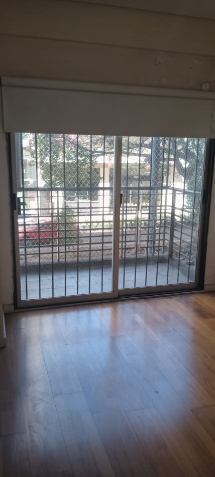 Ramon Falcon 5500. Departamento 3 ambientes con cochera descubierta y baulera,