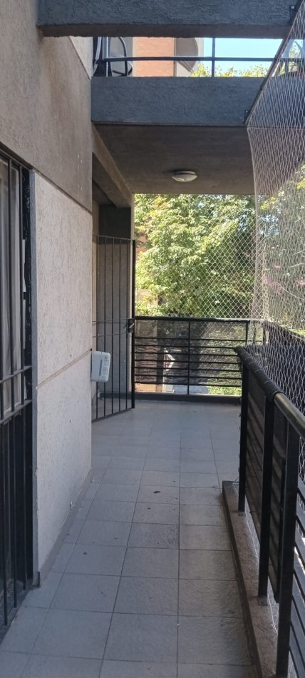 Ramon Falcon 5500. Departamento 3 ambientes con cochera descubierta y baulera,