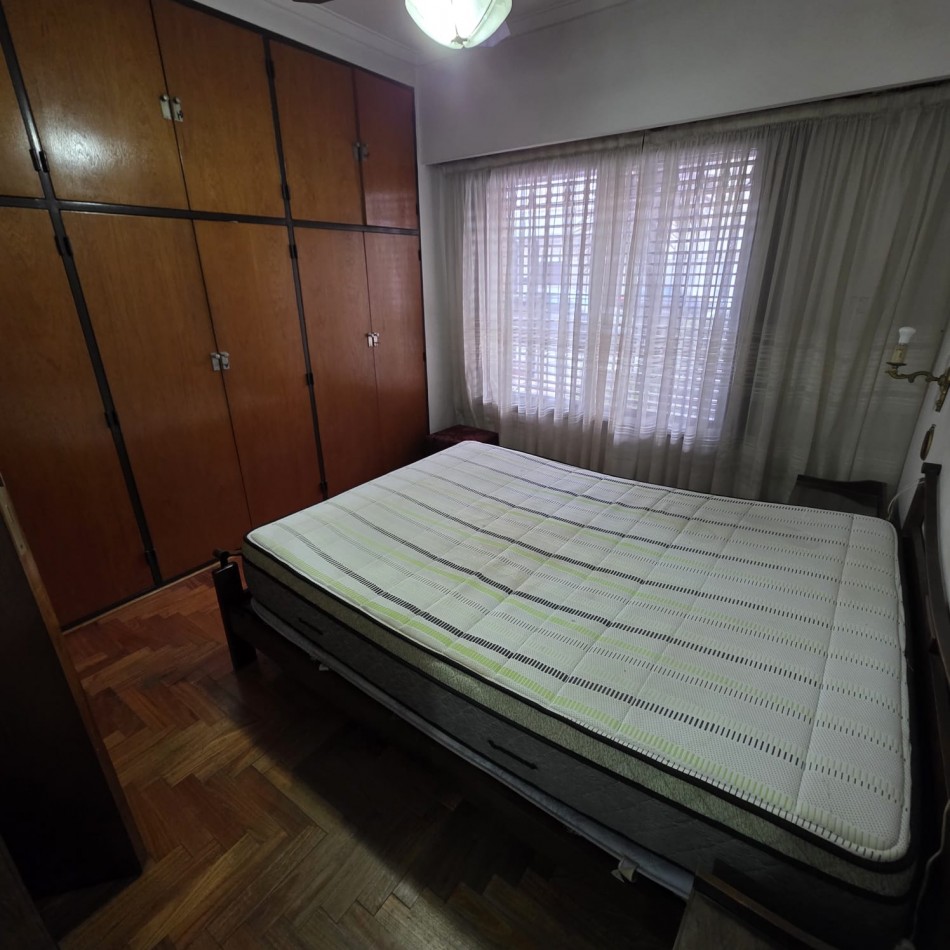 Pizarro 6900. Casa 3 ambientes.