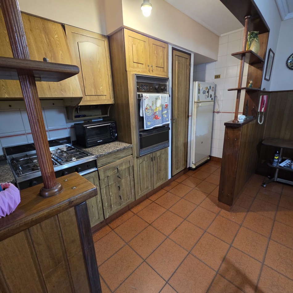 Pizarro 6900. Casa 3 ambientes.